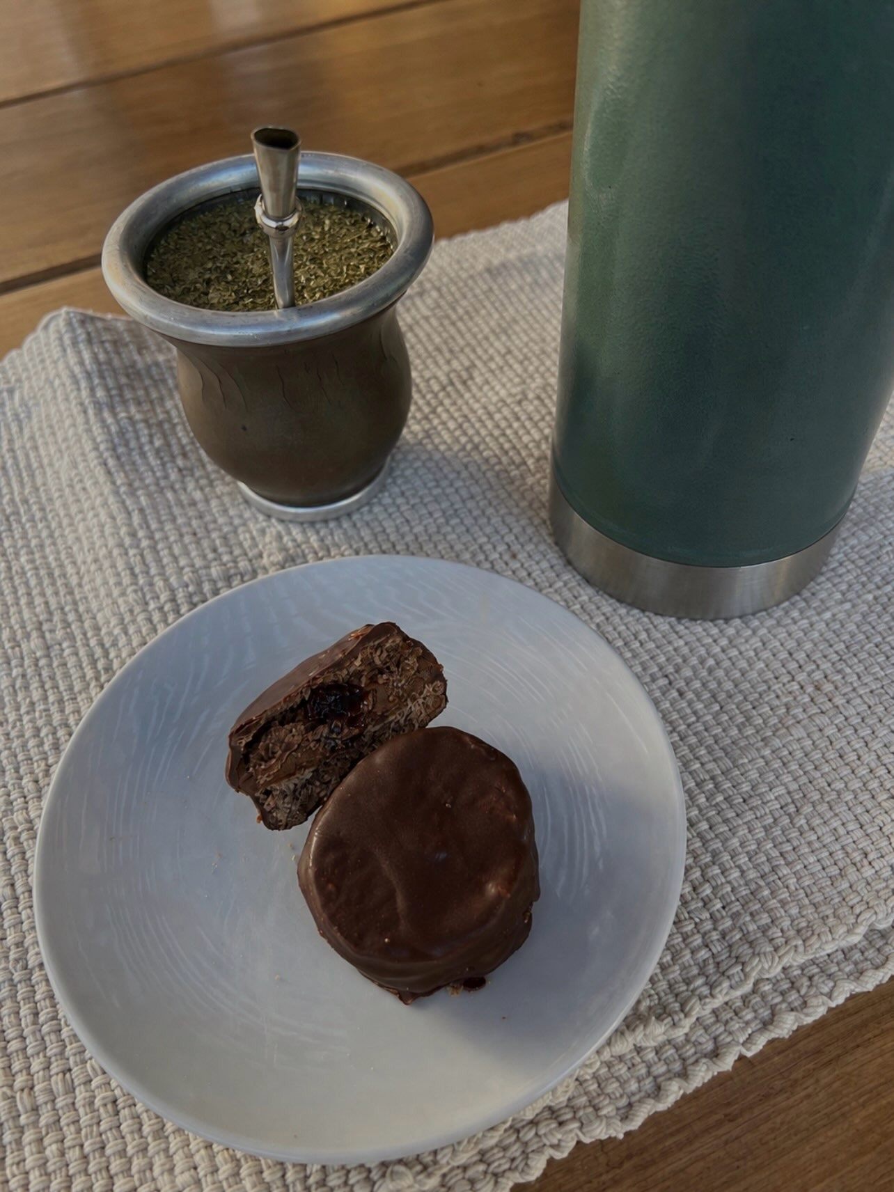 Alfajor con mate