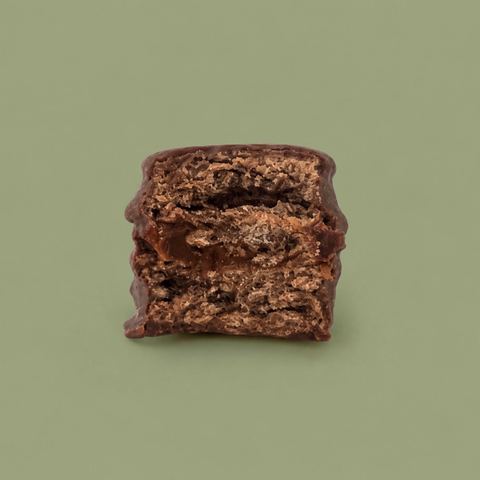 Alfajor cortado al medio